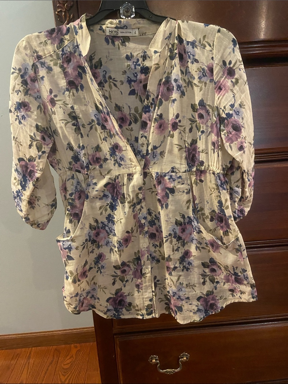 Kirra, size L, cream and purple